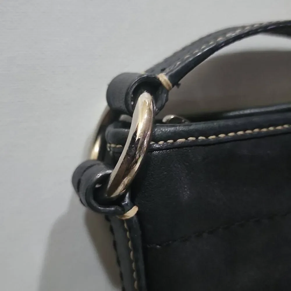 Coach closure from